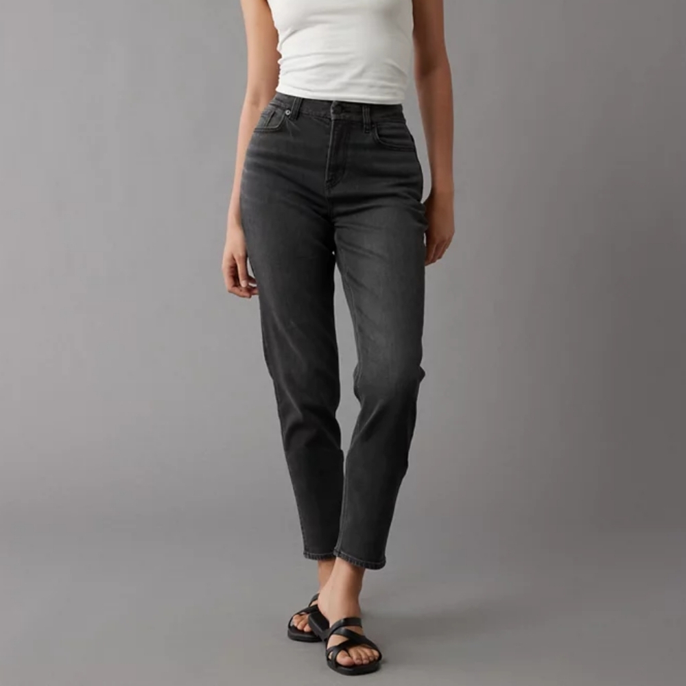 American Eagle Stretch Mom Jeans